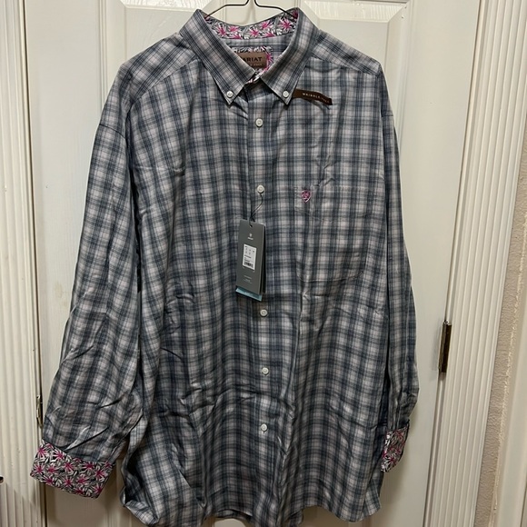 Ariat Hoodie ARIAT Men's Wrinkle Free Val Fitted Shirt, Eileen Gray, X-Small Chemise Ariat Homme